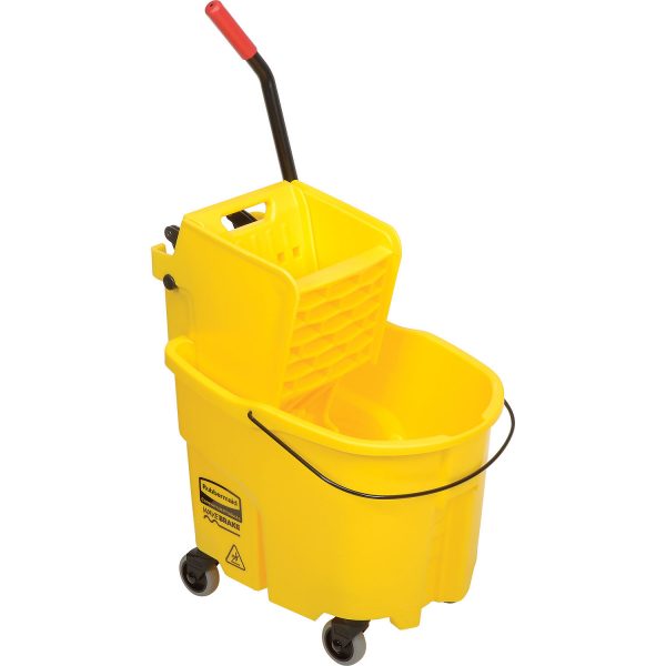 Rubbermaid at Kelly Lake